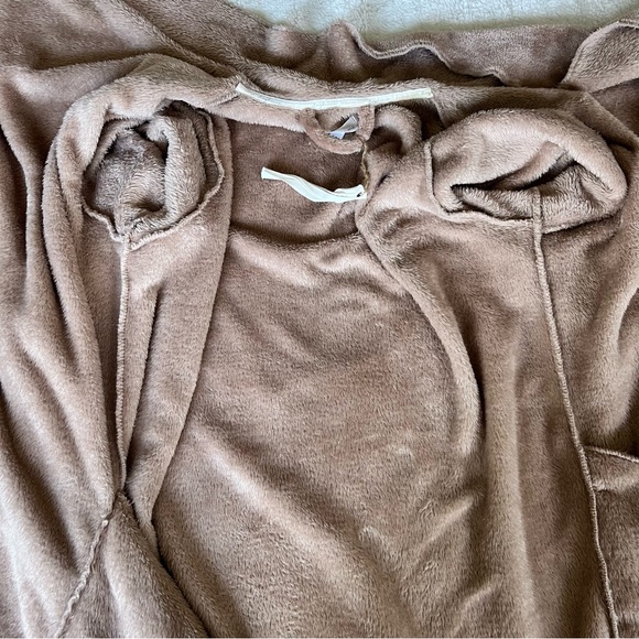 Daydream by Berkshire Home Cozy Robe Women Size S/M Tan Long Sleeves - Picture 9 of 10